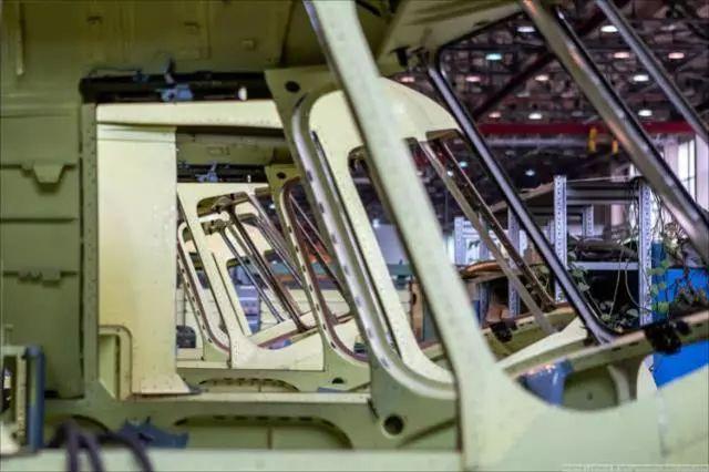 俄罗斯公开一直升机生产基地内部场景，历史已生产出90000架飞机