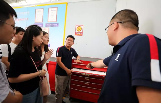 美邦集团举行888电子游戏维修基地旅行交流活动